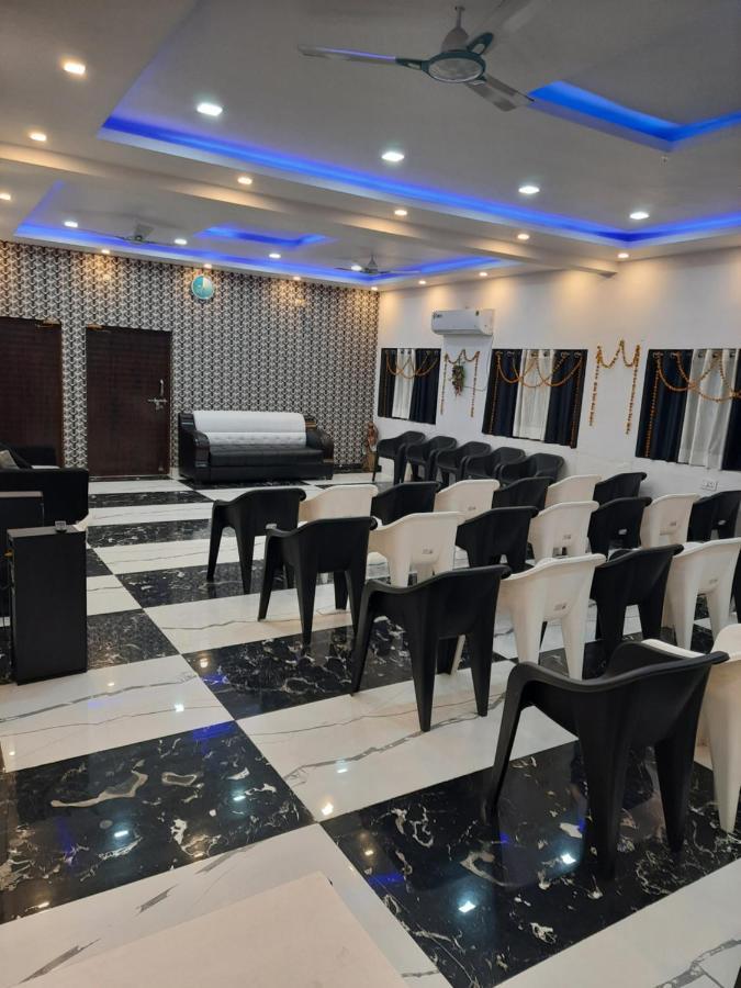 Sm Lucknow