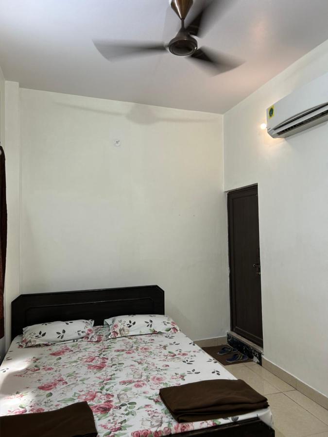 Sm Guest house Lucknow