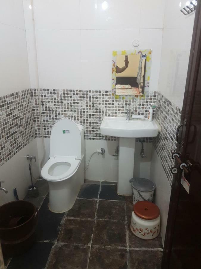 Sm * Lucknow