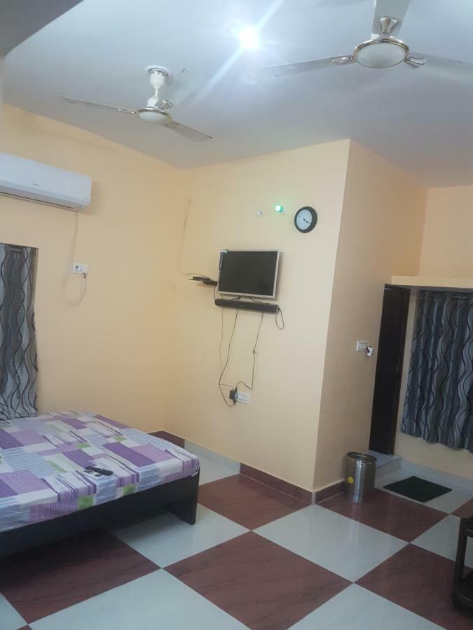 Sm Guest house *