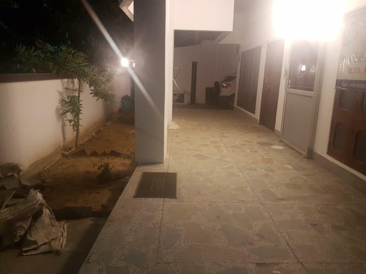Sm Guest house *